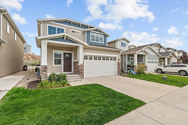 Photo - 595 Koins Way