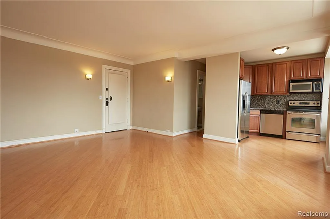 Photo - 15 E Kirby St Condo Unit 921