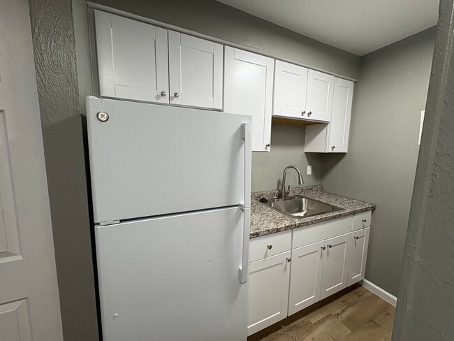 Mountain Pointe Apartments