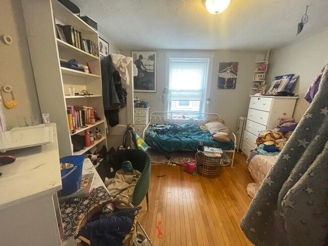 Photo - Brookline Village 4 bed 1 bath NO FEE Heat Hw inc Students ok Seconds to D line  NEW KITCHEN