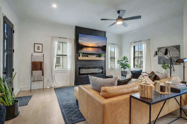 Building Photo - 5816 Morrow Rd