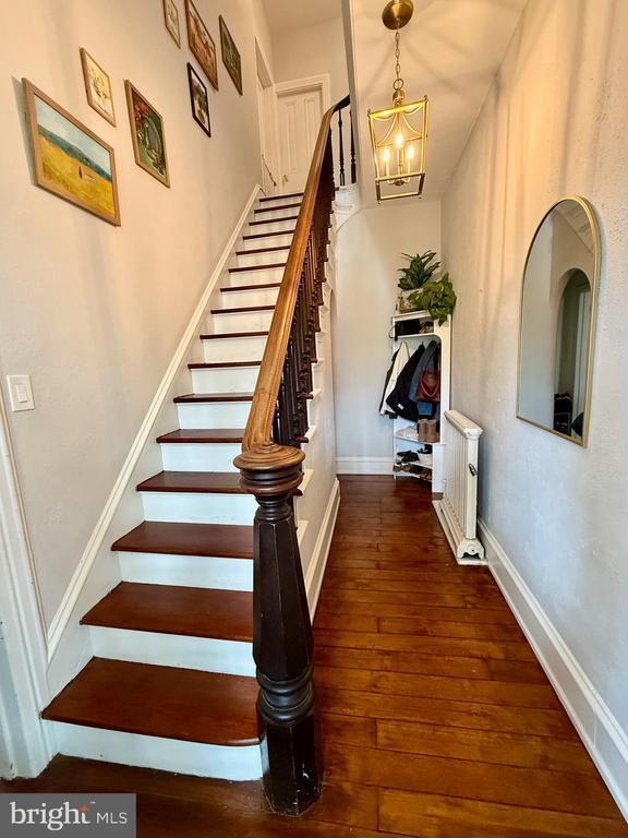 Photo - 221 W Court St