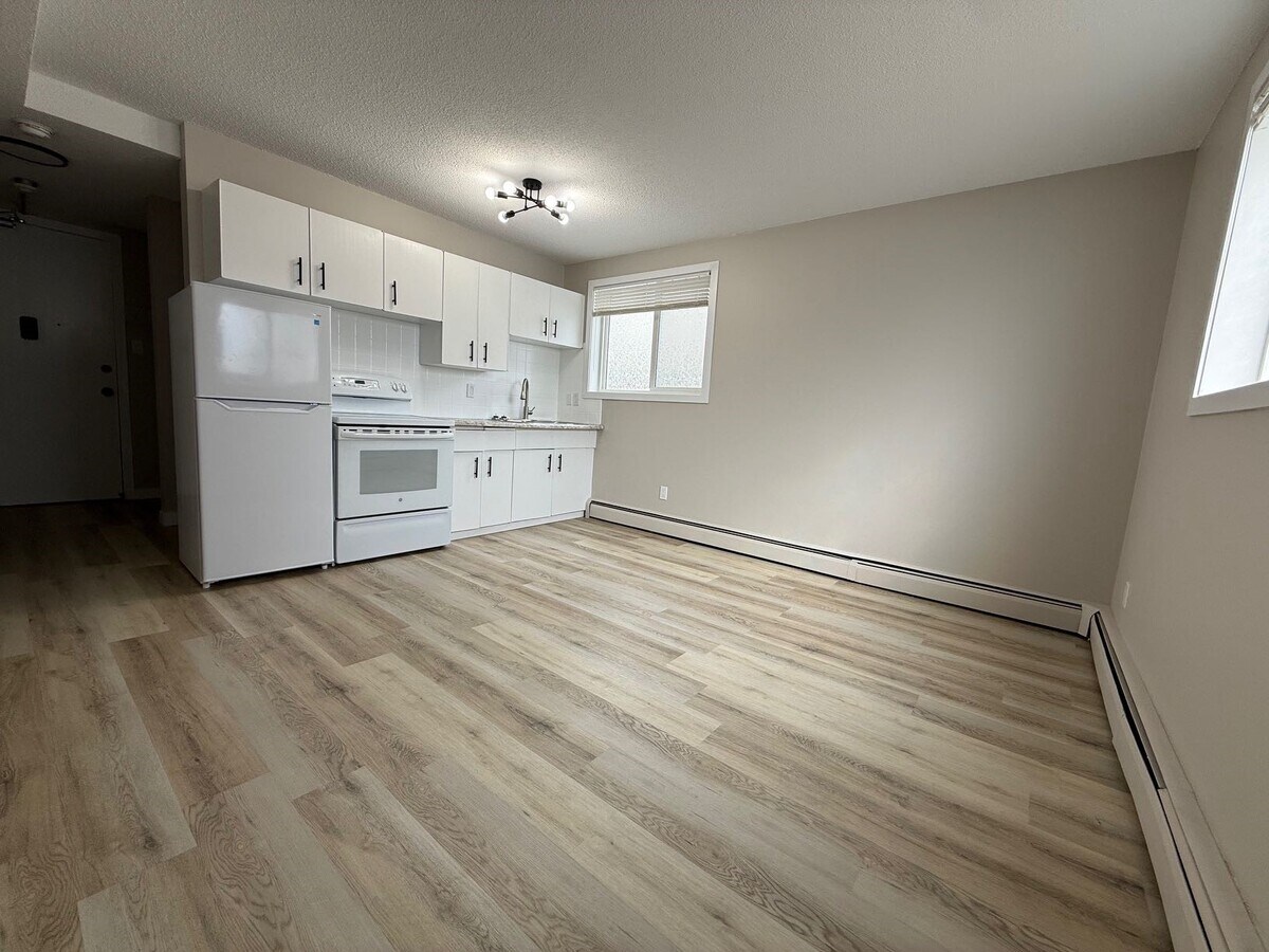 Photo - 0 Bed 1 Bath Unit in Edmonton, AB Unité 2
