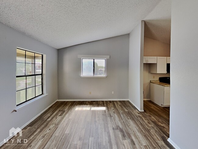 Photo - 4714 Crested Rock Dr