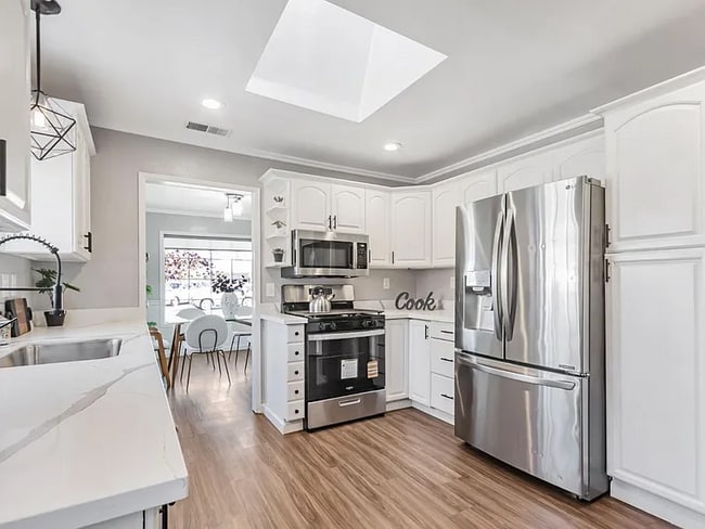 Photo - 2571 Los Coches Ave