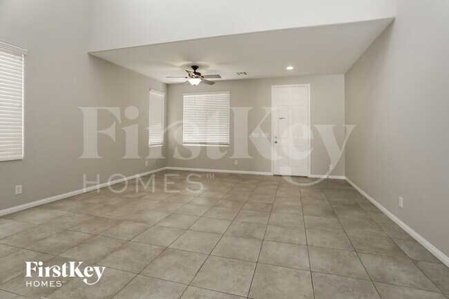 4032 Villa Serena Ln