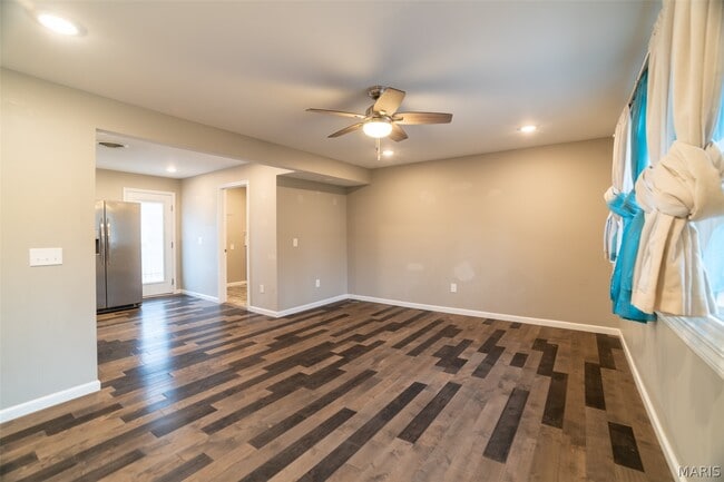 Photo - 204 Hillsdale Dr