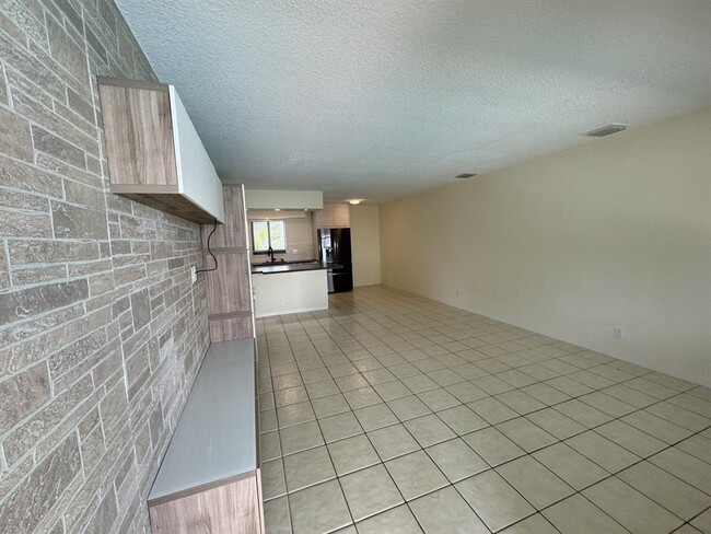 Photo - 1101 NE 18th Ct Townhome