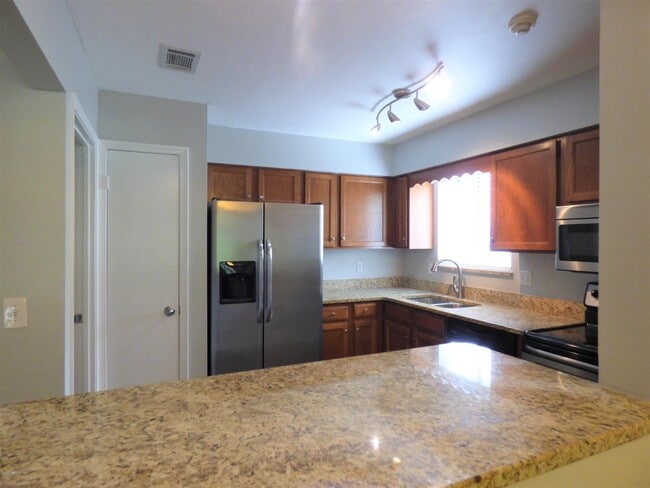 10526 Anchorage Cove Ln