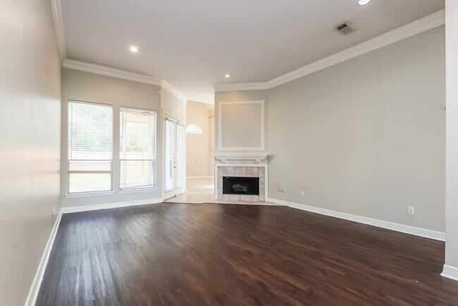 Photo - 5623 Evergreen Valley Dr