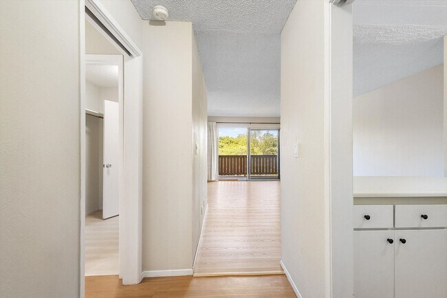 Photo - 1327 Webster St