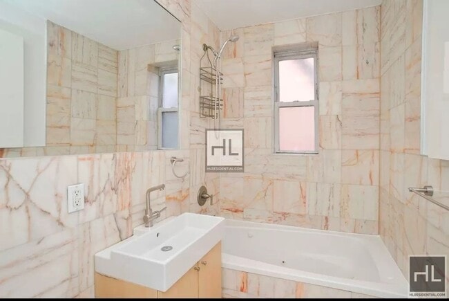 Photo - THWAITES PLACE Unidad 1T