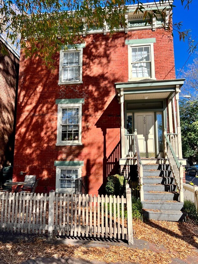 Photo - 500 West Marshall Street