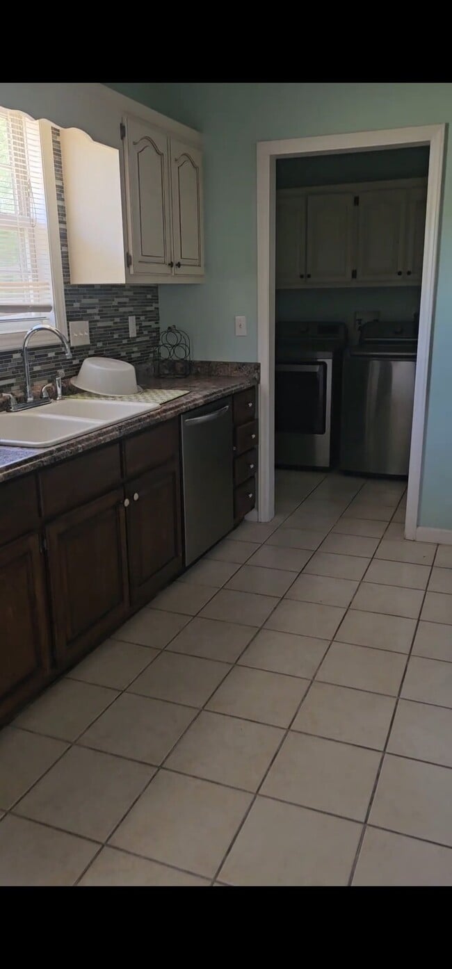 Photo - 442 Northwoods Dr