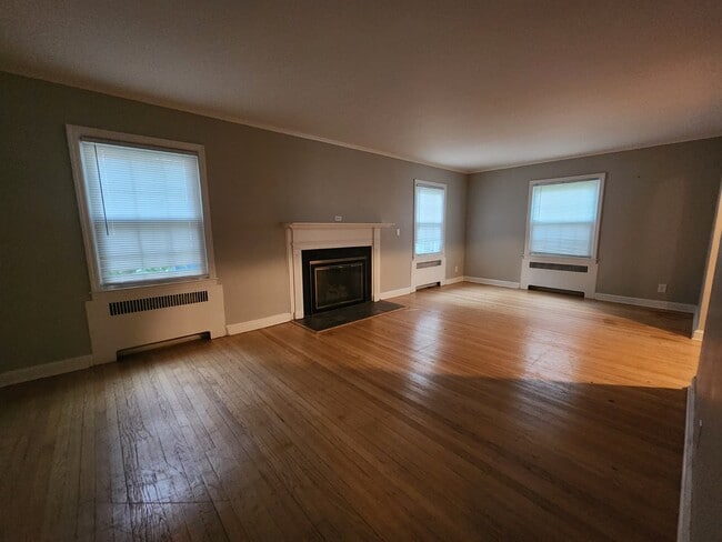 Photo - 75 Stimson Rd