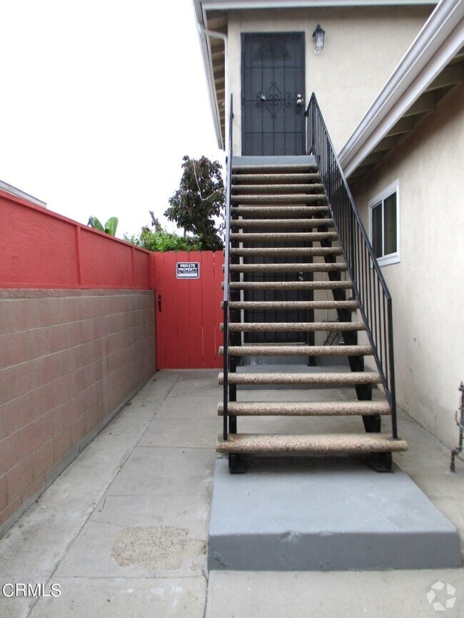 Building Photo - 851 W Crestwood Ave Rental