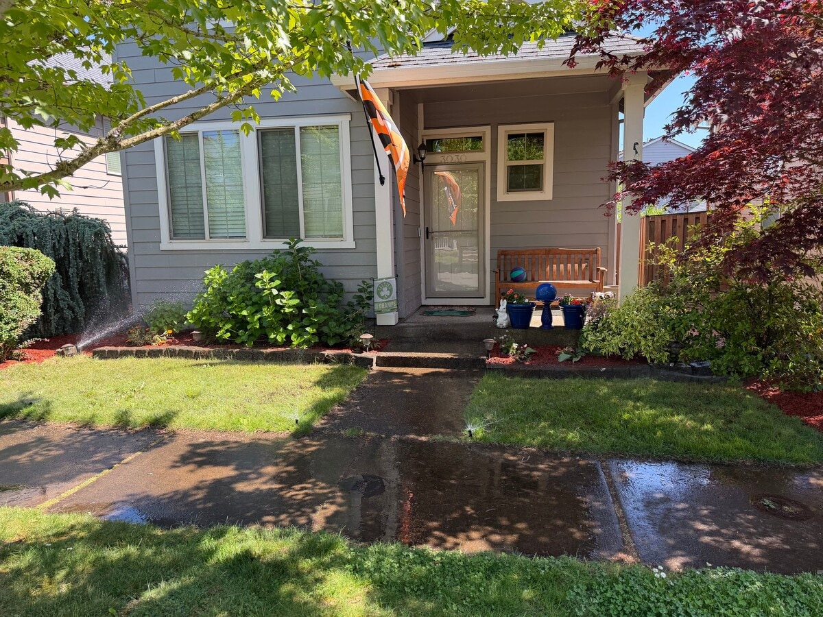 Photo - 3030 NW Flame Tree Ln