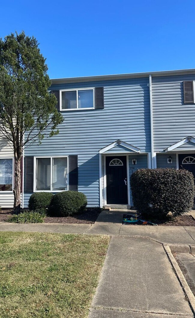 Photo - 3 bedroom / 1.5 bathroom - Timberwoods