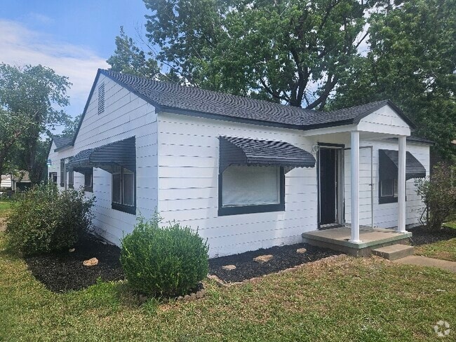 Building Photo - 4703 E Latimer Pl Rental