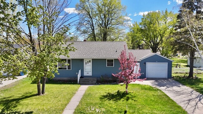 Building Photo - 3 Bedroom 1 Bath Home in St. Joseph!
