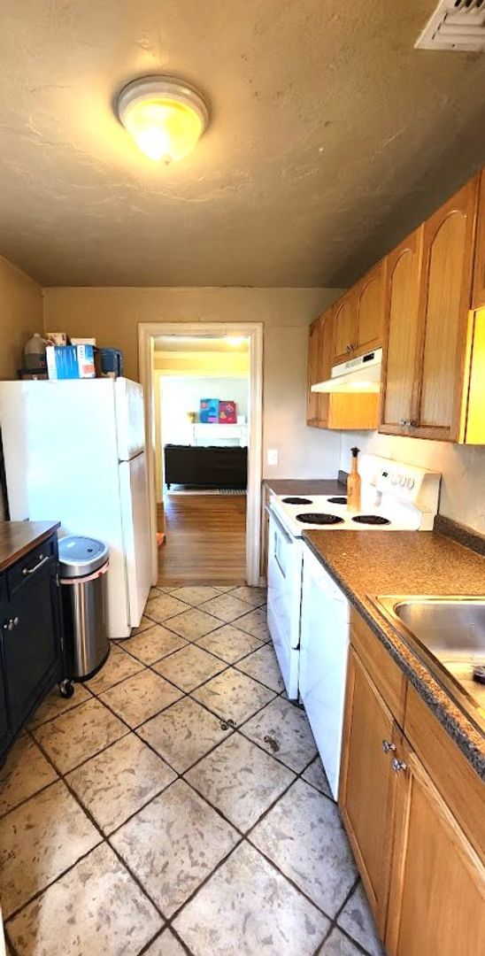 Photo - Super Cute 3 Bedroom 1 Bath Cottage in the DOUGLAS PLACE ADD NW OKC