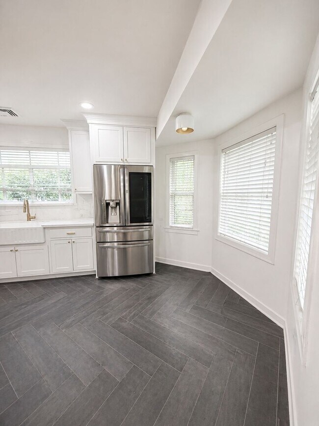 Photo - Adorable Home in Land Park Area of Sacramento