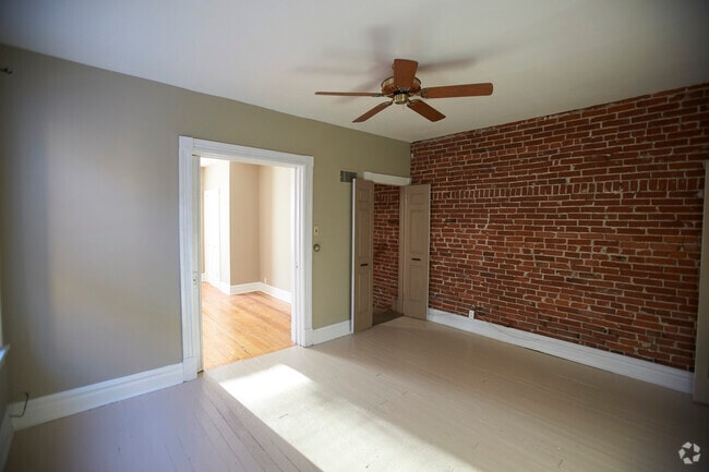 Building Photo - 1112 Tamm Ave Rental