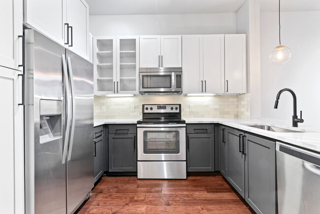 Building Photo - Kade Rental