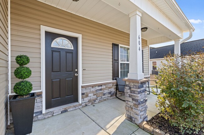 Photo - 604 Carat Ct