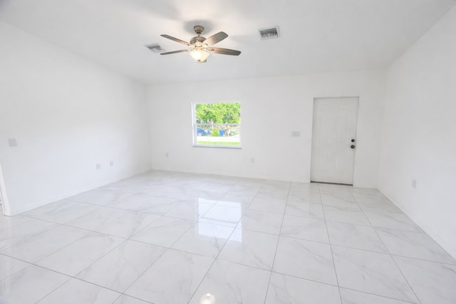 Photo - Beautiful 3 bedroom home Sw Lehigh Acres