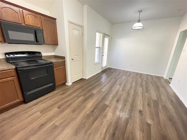 Photo - 1408 Silver Maple Ln