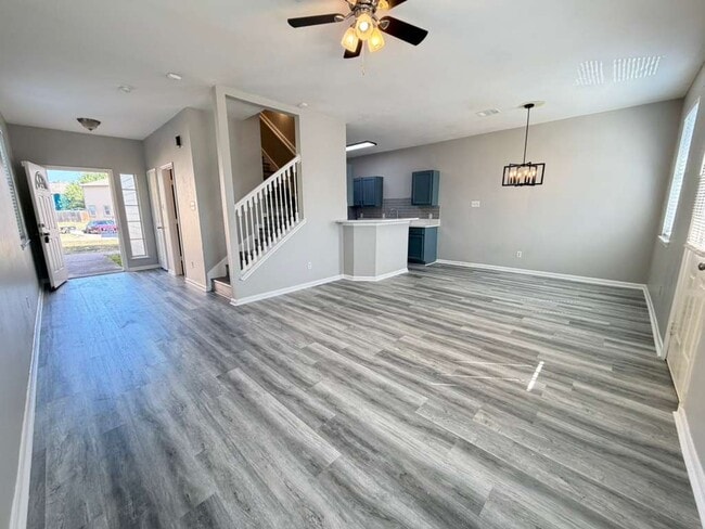 Photo - 6427 Waldron Dr