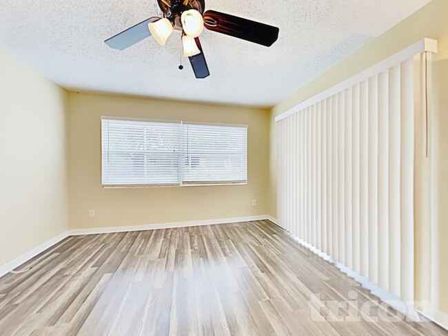 Photo - 1447 Fairmont St