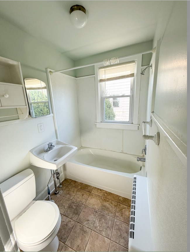 Photo - 520 Hollingsworth Ave