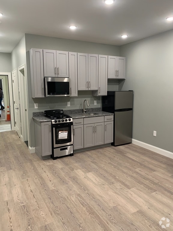 Building Photo - 14 Yeamans St Unit 309 Rental