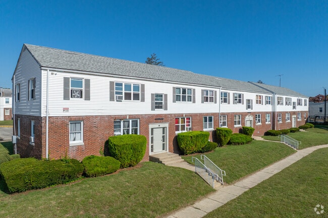 Building Photo - Pleasant Harbor Apartments