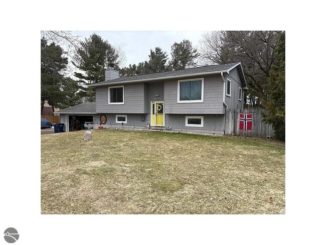 Building Photo - 3134 Horseshoe Dr