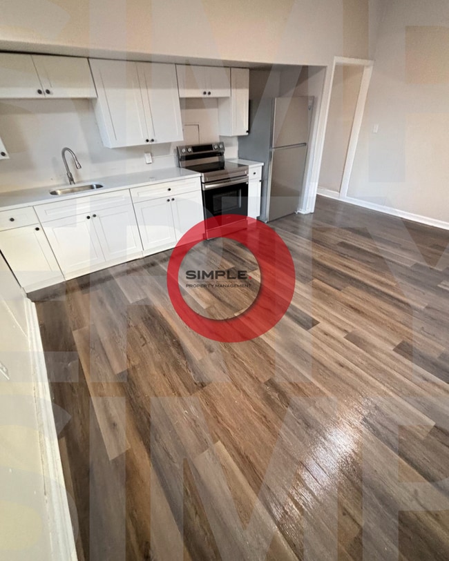 Building Photo - 230 N 4th St Unit Apartment 1