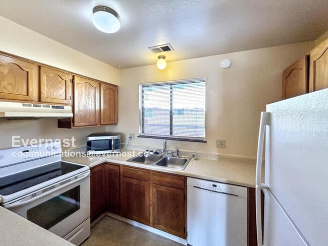 Photo - 2617 E Uintah St Unit APT D