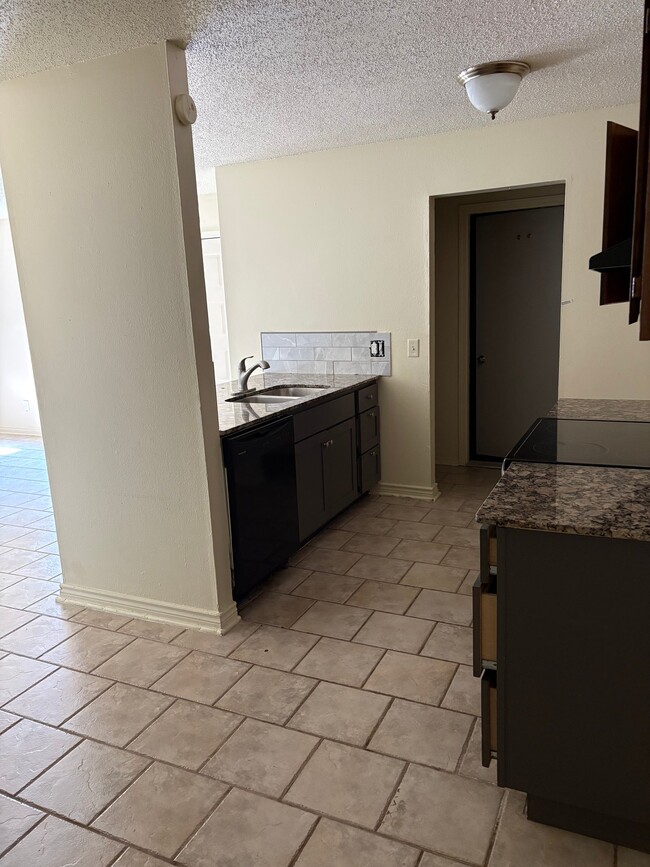 Photo - 1020 N Turtle Creek Dr
