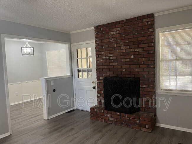 Photo - 4720 S 72nd E Ave