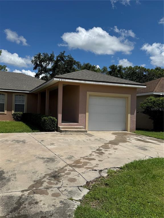 1011 Fox Lake Dr