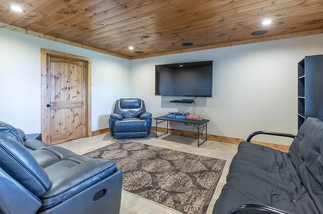 Building Photo - 312 Overlook Ridge Rd Rental