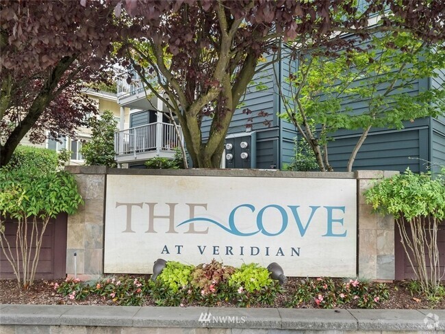 Building Photo - Beautiful 1 Bed 1 Bath Condo w/ Parking In...