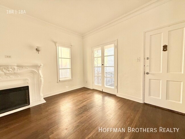 Photo - 5447 1/2 Harold Way Unidad 8