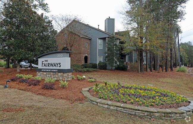 Building Photo - The Fairways Rental