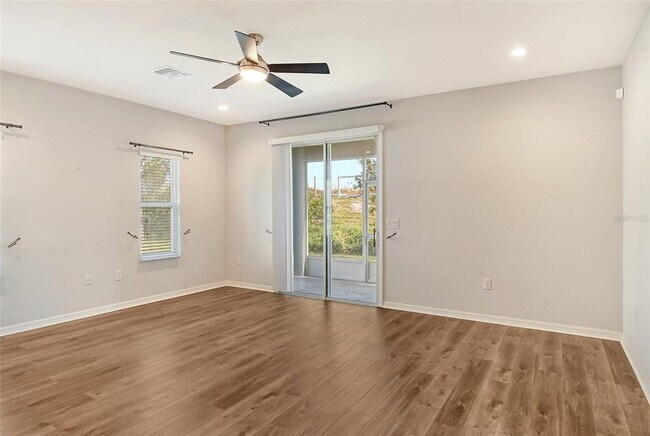 Photo - 1262 Grantham Dr