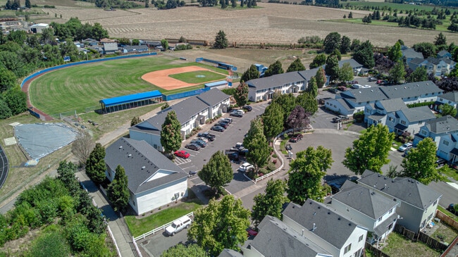 Quail Hollow Apartments