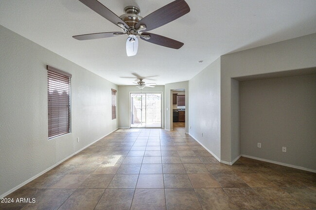 Photo - 2873 E Bart St