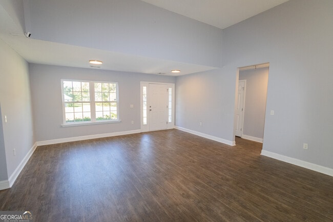 Photo - 218 Stillwater Dr